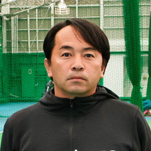 内山コーチ